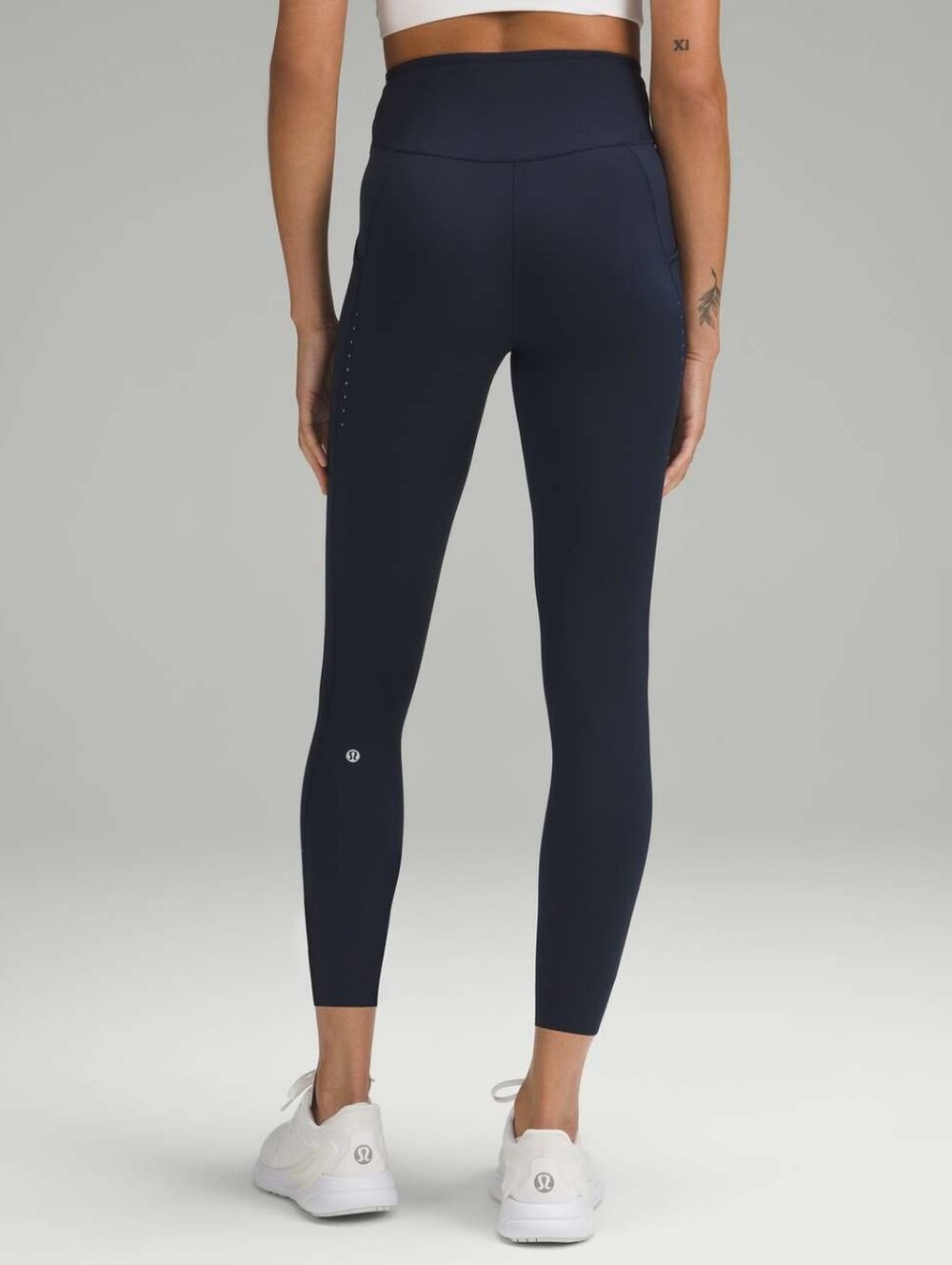 Lululemon Fast and Free HR Tight 25" Pockets True Navy Size 2 With Flaw